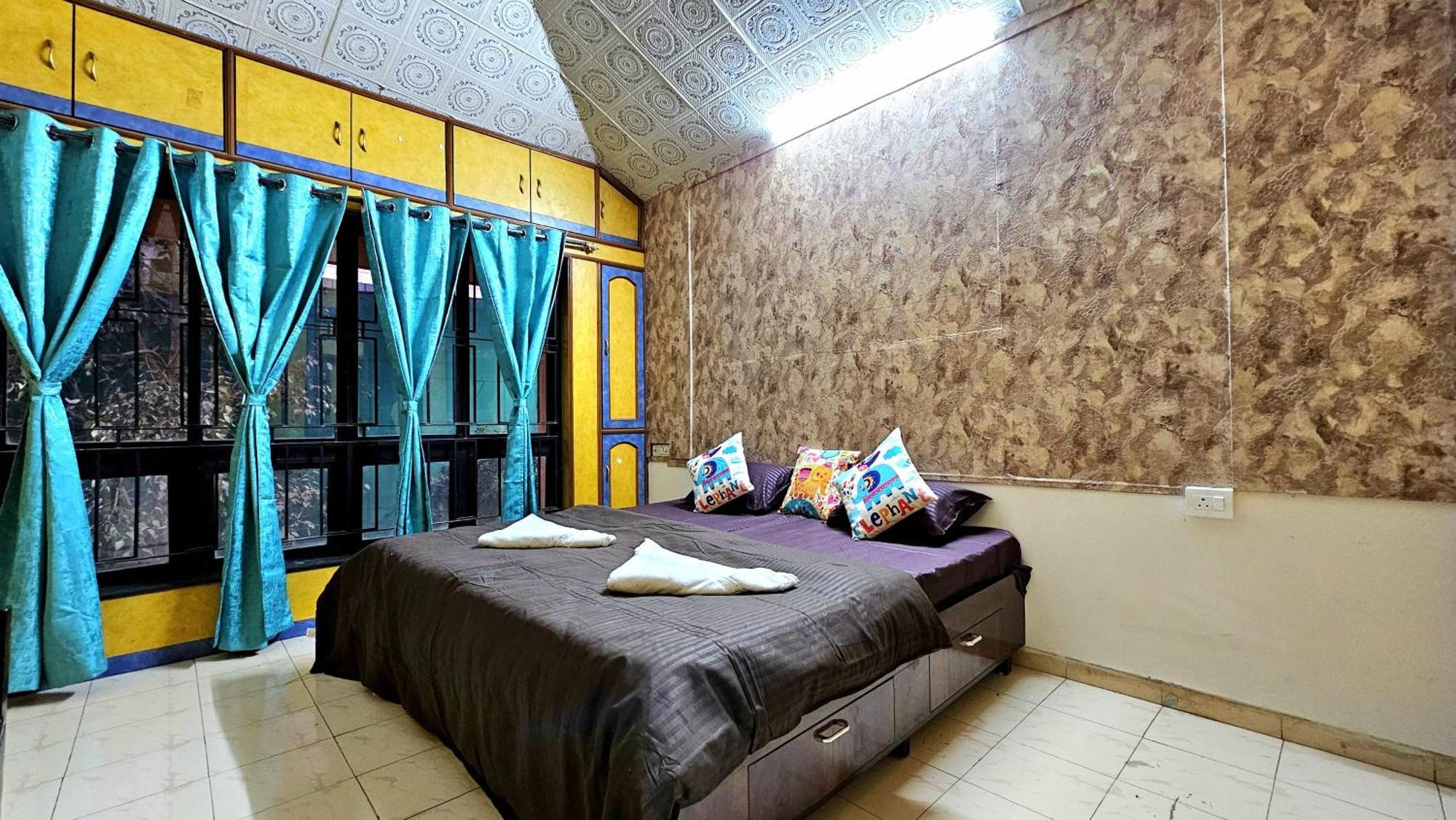 Elephant House - Boutique Hostel & Cowork Meribel Village Экстерьер фото